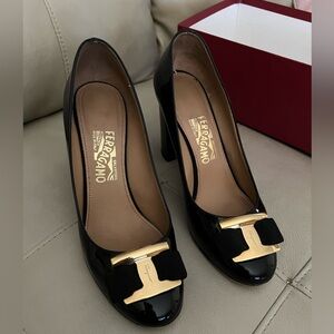 Salvatore Ferragamo NEW Black Patent Pump, size 9B